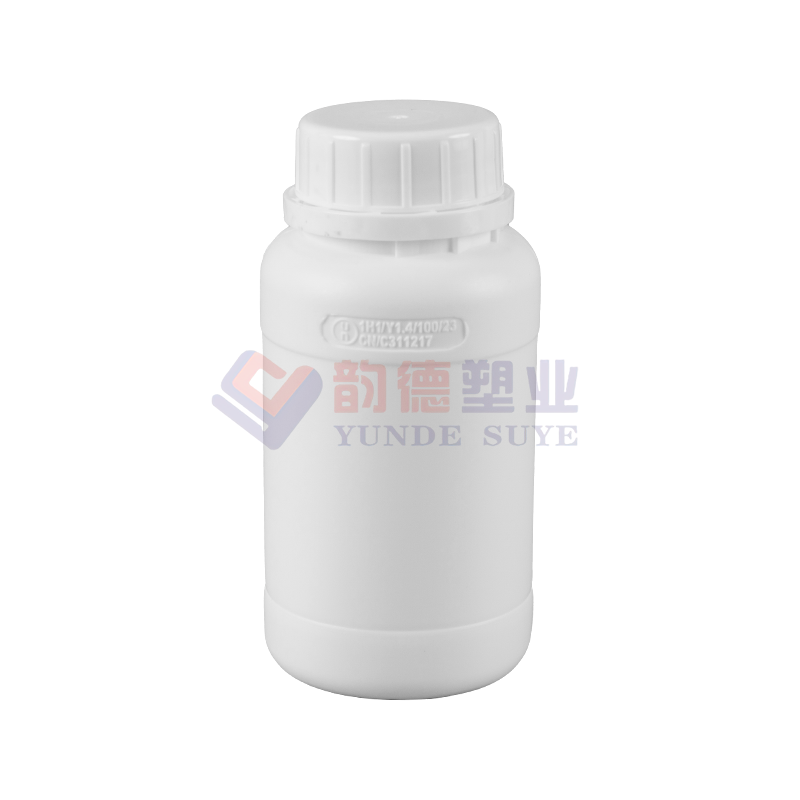 Fortykket gjennomskinnelig fluorbarriere rund flaske 250ml-01